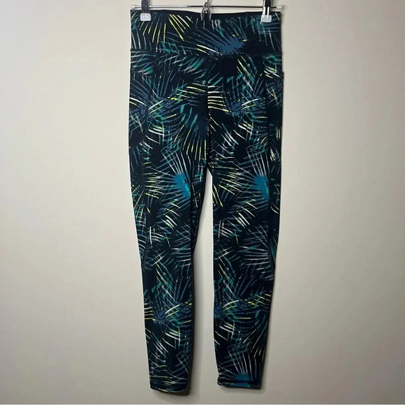 SWEATY BETTY The Zero Gravity Black Neon Tropical Print 7/8 Length Leggings - Picture 6 of 14